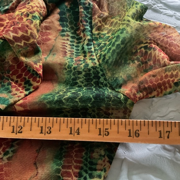 PrettyLittleThing Multicolor Patterned Dress - Picture 3 of 9